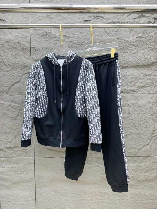 Picture of Dior Sweater Suits _SKUDiorM-3XL25wr0438481